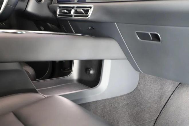 它一半！销量榜稳居前三全系配空气悬架！凯时尊龙最新网站宝马X5同级价格还不到(图9)